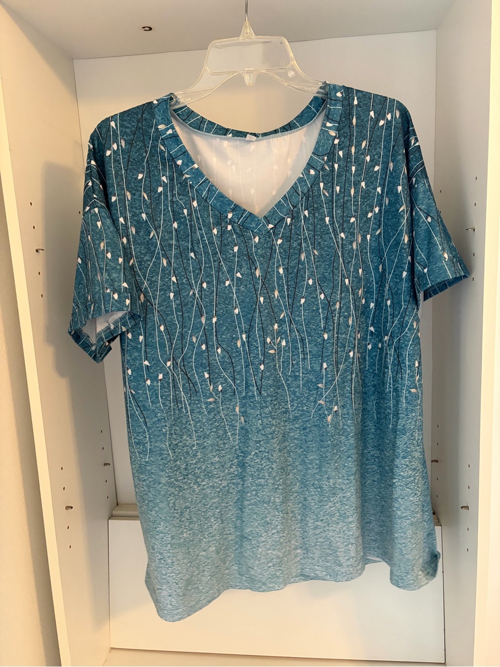 Women's Teal V-Neck Short Sleeve Top with Subtle Print